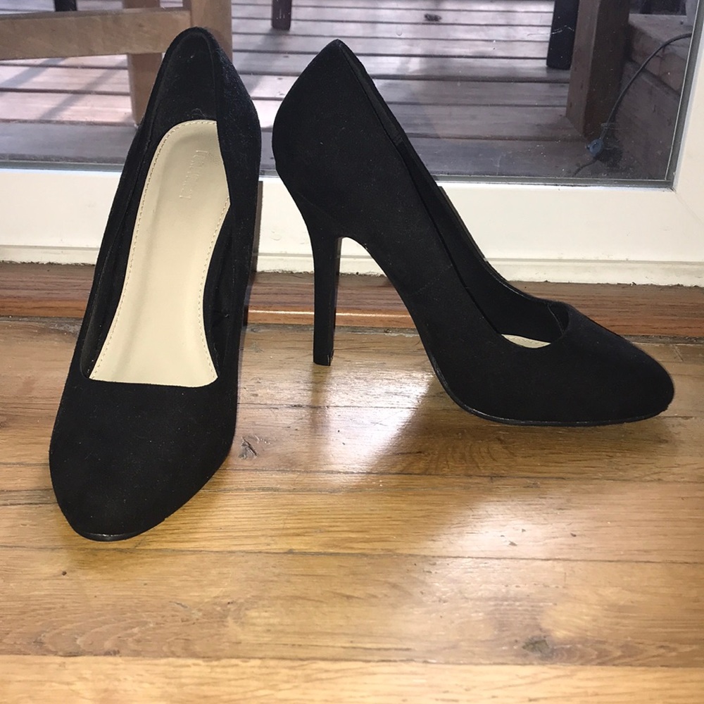 Classic black stiletto - Forever 21 Paris